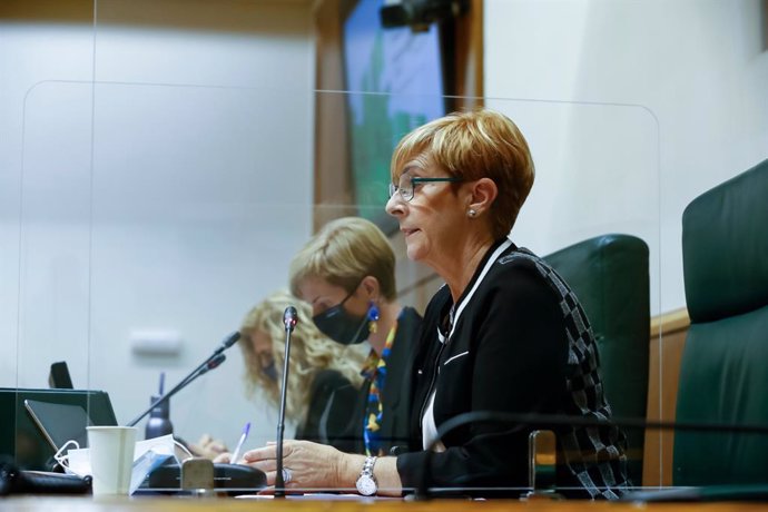 La consejera de Desarrollo Económico, Sostenibilidad y Medio Ambiente, Arantxa Tapia, comparece en el Parlamento vasco