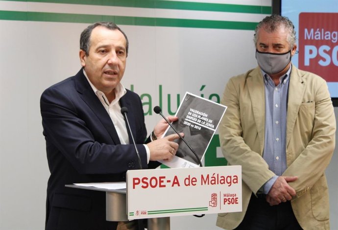 Jose Luis Ruiz Espejo y Javier Carnero (PSOE) en rueda de prensa en Malaga