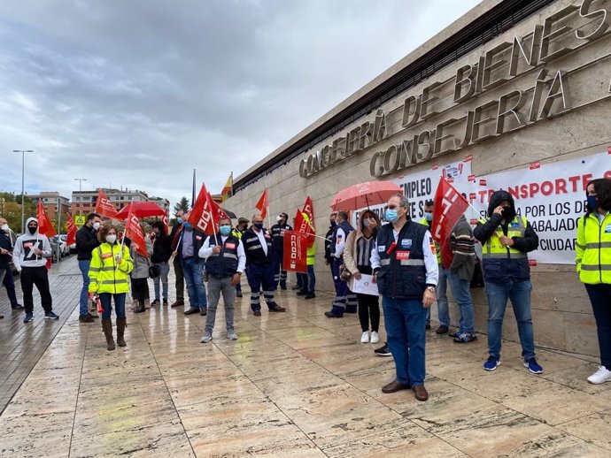 Manifestación en Toledo por el convenio de transporte sanitario.