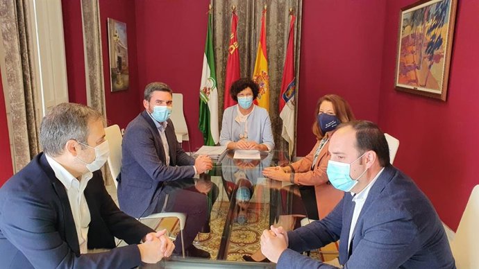 Agua.- El Gobierno regional y la Junta de Andalucía muestran su rechazo frontal 