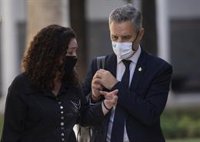 Adelante anima a la Junta a usar la "geometría variable" del Parlamento mientras Vox toma "de rehén a Andalucía"