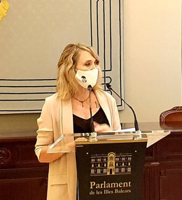La portavoz de El PI en el Parlament, Lina Pons