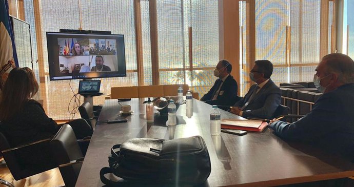 Reunión telemática del presidente de la Diputación de Málaga, Francisco Salado, con su homólogo en Alicante, Carlos Mazón.