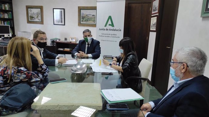 Reunión sobre los centros educativos de Andújar.