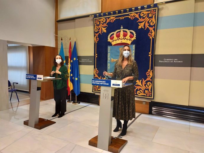 Las consejeras de Derechos Sociales y Bienestar, Melania Álvarez, y Presidencia, Rita Camblor, en rueda de prensa tras el Consejo de Gobierno.