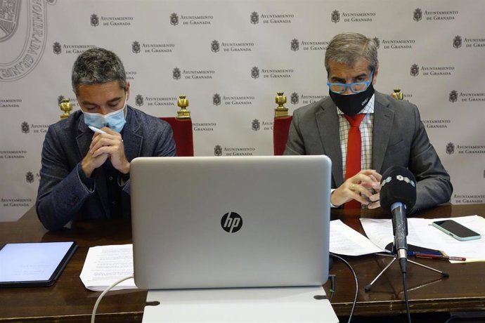 Los portavoces del equipo de gobierno local de Granada, Manuel Olivares y César Díaz