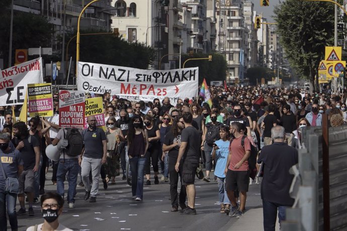 Protestes contra Alba Daurada a Tessalnica.