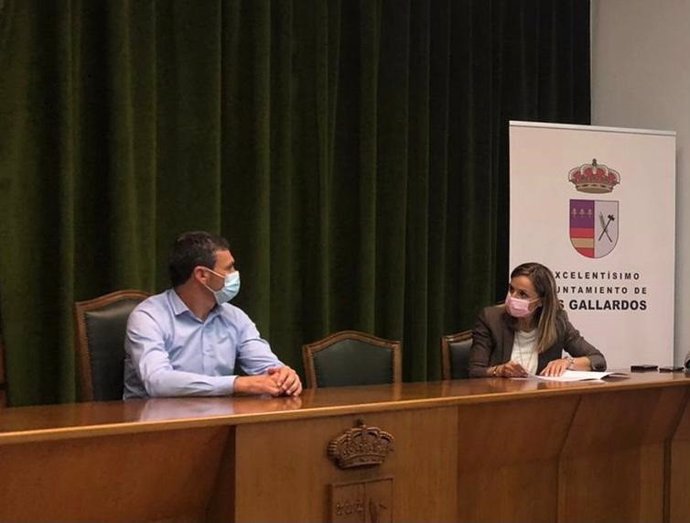 El alcalde de Los Gallardos se reúne con la delegada de la Junta de Andalucía en Almería