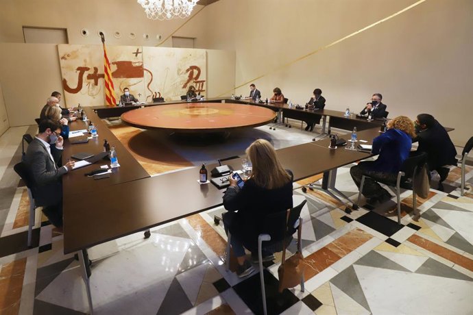 Reunió urgent del Govern per debatre si demana al Govern decretar l'estat d'alarma.