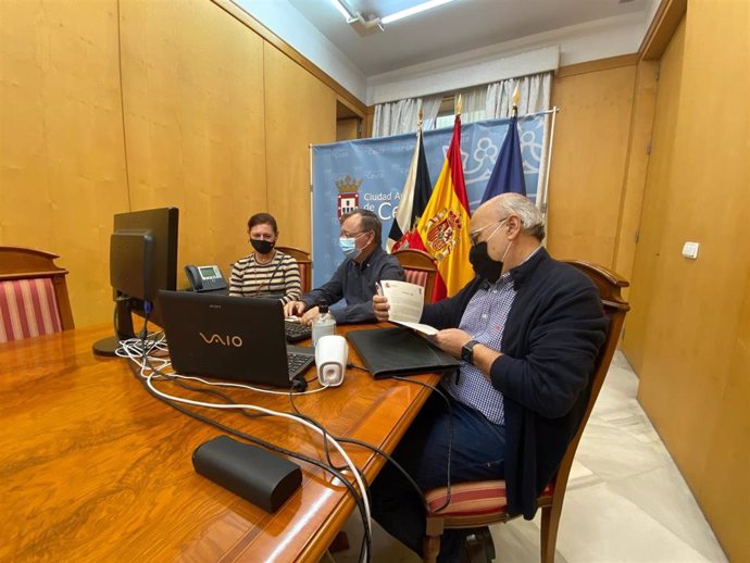 Ceuta pide al Gobierno que prohíba a la población de la ciudad estar en la calle de 23,00 a 6,00 horas.