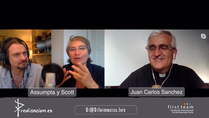 Los autores del libro 'Entre la espada y la pared', Scott Cleverdon, Assumpta Serna y Juan Carlos Sánchez, por videoconferencia
