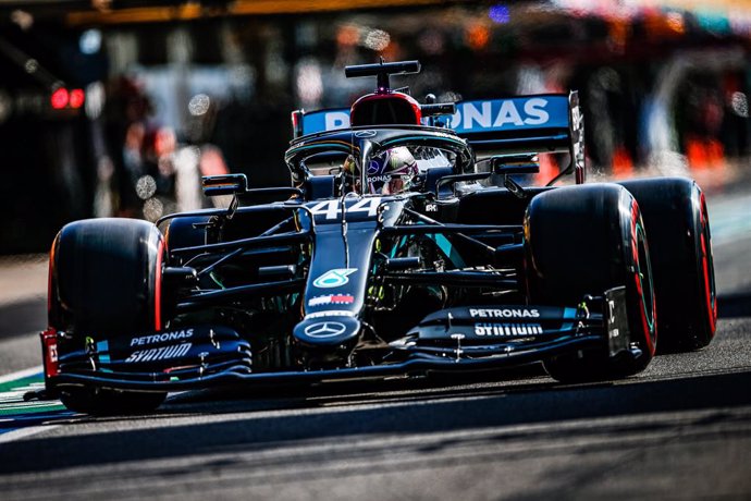 AV.- Fórmula 1/GP Portugal.- Hamilton supera a Schumacher y Sainz termina sexto
