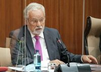 Maeztu se interesa por la situación de residencias de mayores y la despoblación en su visita a la provincia de Almería