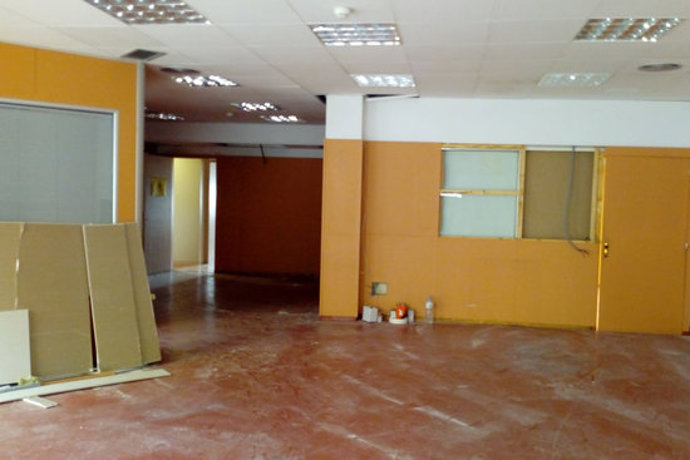 Les obres per millorar l'accessibilitat i ampliar urgncies del CAP Ernest Lluch de Figueres, en una imatge cedida aquest 26 d'octubre del 2020. (Horitzontal)