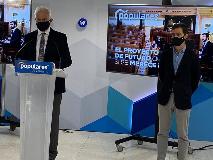 Los diputados del PP al Congreso por Zaragoza, Eloy Suárez y Pedro Navarro.