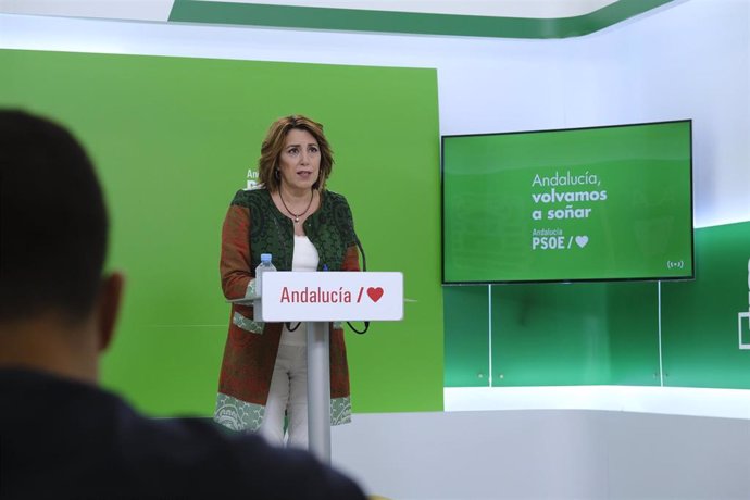 La secretaria general del PSOE-A, Susana Díaz, en rueda de prensa.