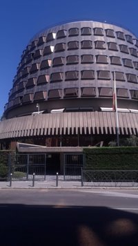 El TC admite a trámite el recurso del PSOE-A contra el decreto de la Junta sobre simplificacíon de trámites