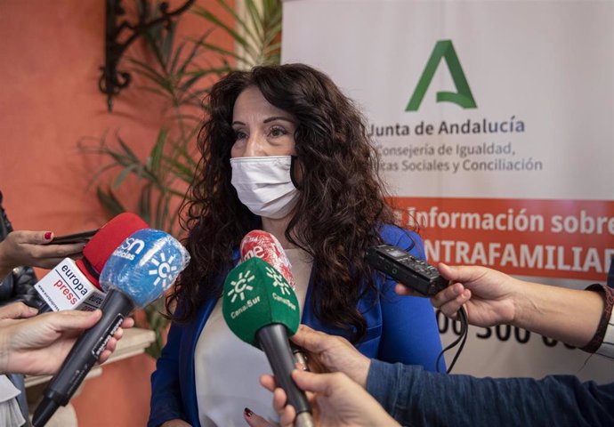 La consejera de Igualdad, Políticas Sociales y Conciliación, Rocío Ruiz. 