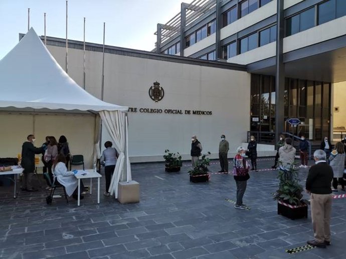 Vacunaciones en el Colegio de Médicos de Sevilla