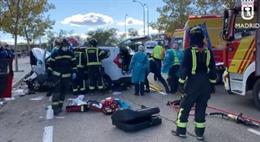 Atenicón a dos conductores heridos por la colisión frontal de sus vehículos en Cuatro Vientos (Madrid)