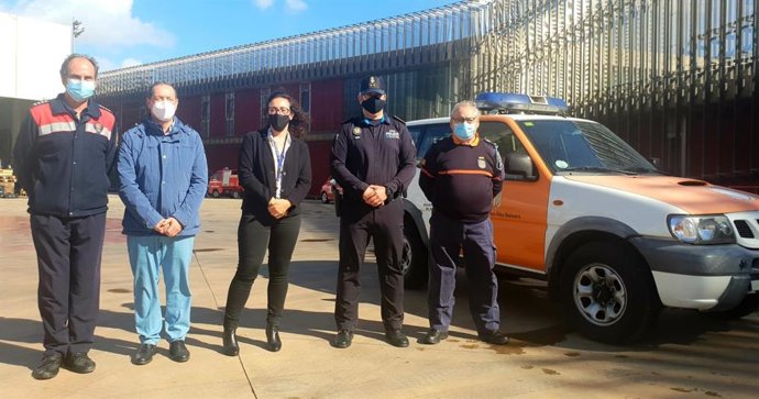 La regidora de Seguridad Ciudadana, Joana Maria Adrover, el jefe de Bomberos de Palma, Rafael Ferrer, el comisario de la Policía Local, Mario González, el oficial de Bomberos de Palma, Luis Ortega, y el Mayor de la Policía Local, Miquel Quetglas.
