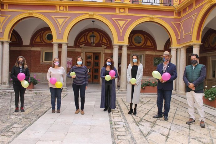Acto del Día de la Intersexualidad en el Ayuntamiento de Huelva.