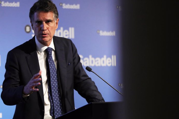 El consejero delegado del Banco Sabadell, Jaime Guardiola interviene en rueda de prensa para presentar los resultados del tercer trimestre del Banco Sabadell en Madrid, a 25 de octubre de 2019.
