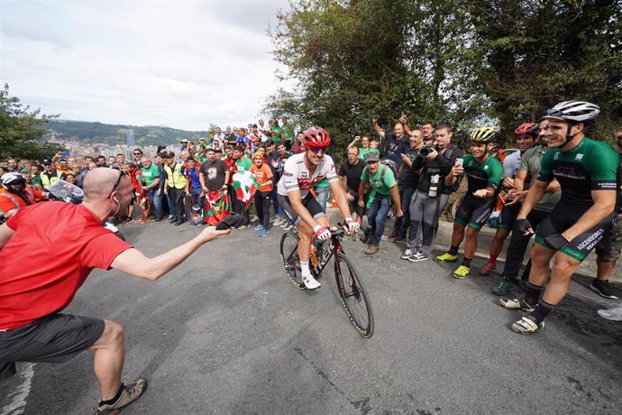 Participantes de la Vuelta Ciclista a Bilbao.