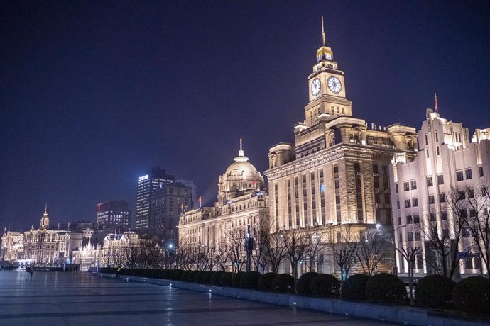 February 9, 2020 - Shanghai China: Usually busy with sightseers at this time of year the city's historic Bund riverfront was largely deserted despite the fine weather and bright full moon. Shanghai residents mostly stayed indoors to avoid contagion from