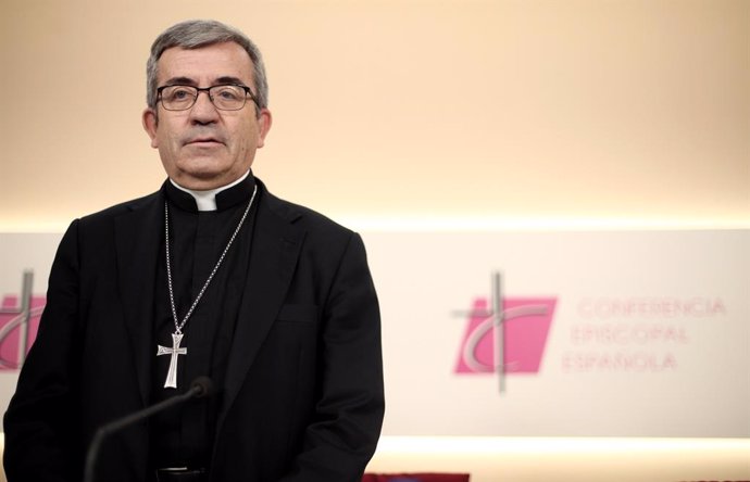 El portavoz de los obispos aclara la "polémica" por 'Francesco': "El Papa no emp