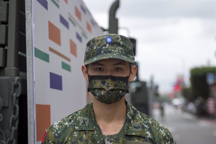 Un soldado del Ejército de Taiwán durante los actos de celebración por el aniversario de la independencia.