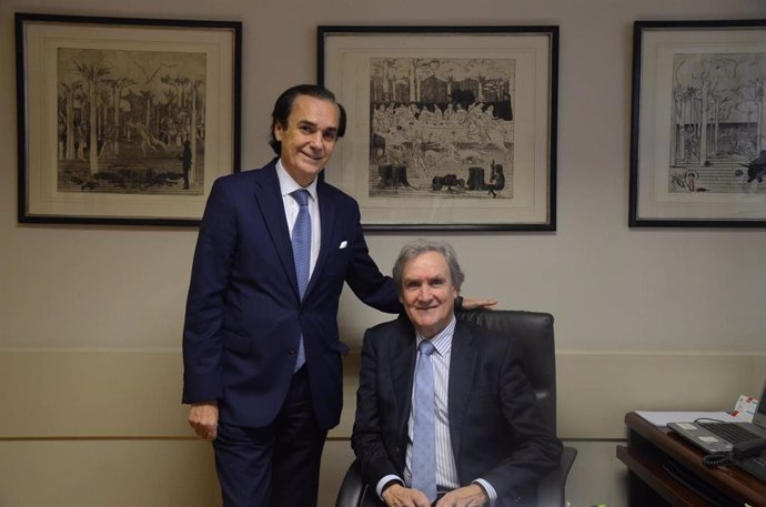 José Coronel de Palma y Manuel García Fernández, presidente y secretario general de la AELR.