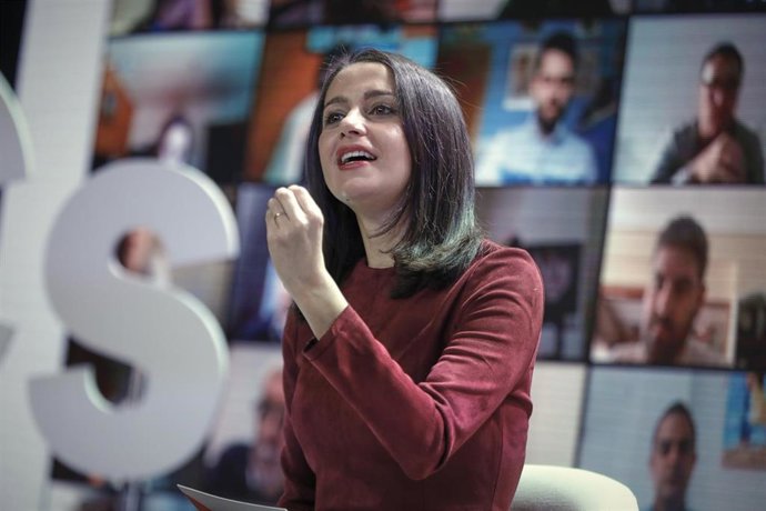 La presidenta de Ciudadanos, Inés Arrimadas, durante un encuentro con afiliados del partido en Madrid.