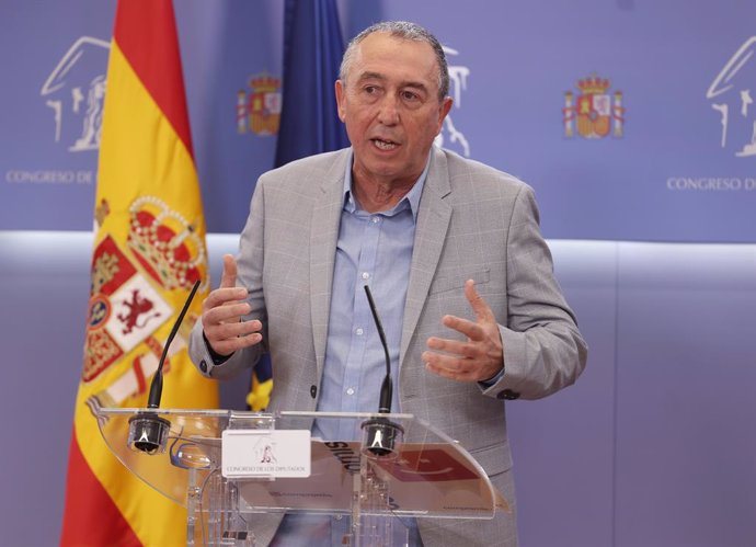 El portaveu de Compromís en el Congrés, Joan Baldoví, intervé en la roda de premsa posterior a la Junta de Portaveus celebrada en el Congrés dels Diputats, a Madrid, (Espanya), a 20 d'octubre de 2020.
