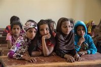 Invertir en la educación secundaria de las niñas podría incrementar un 10% el PIB de economías emergentes