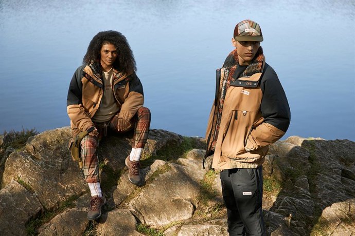 END. Y Columbia se unen en la colección Lakeside, que reinventa patrones de los años setenta y ochenta