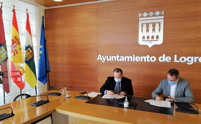 UNIR y Logroño Deporte firman un acuerdo para la cesión y uso de las instalaciones deportivas municipales con fines docentes