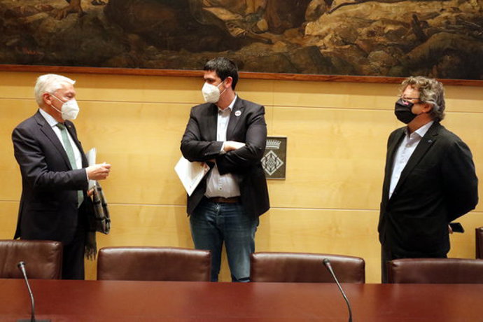 El president de la patronal Cecot, el vicepresident de la Diputació de Girona i el director del centre Reempresa, aquest 27 d'octubre del 2020 durant la presentació del balan (Horitzontal)