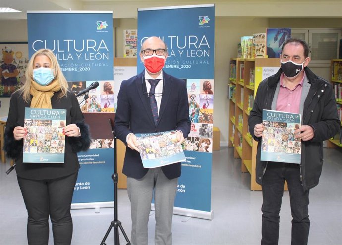 De izda a dcha, la delegada de la Junta en Soria, Yolanda de Gregorio; el consejero de Cultura y Turismo, Javier Ortega; y el presidente de la Diputación de Soria, Benito Serrano, en la presentación de las actividades culturales de noviembre