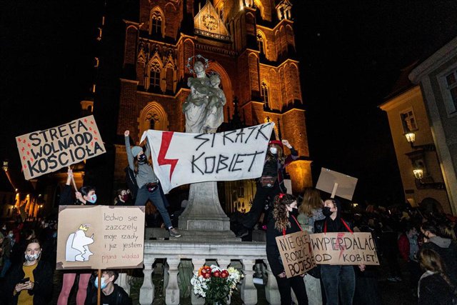 Protesta contra la ilegalización del aborto en Polonia