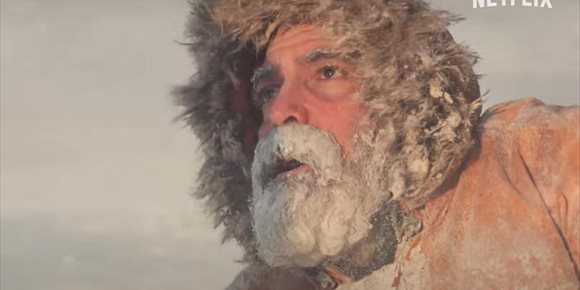 5. George Clooney se enfrenta al Apocalipsis climático en el tráiler de Cielo de medianoche