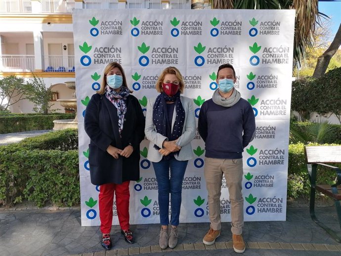 Visita de la delegada de Empleo, Formación y Trabajo Autónomo de la Junta de Andalucía, Carmen Sánchez Sierra, a la sede de 'Acción contra el Hambre' en Málaga