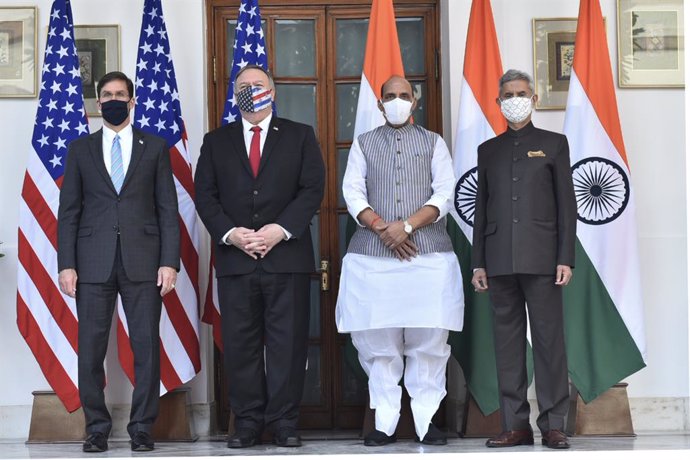 El secretario de Defensa de EEUU, Mark Esper, el secretario de Estado, Mike Pompeo, el ministro de Exteriores indio, Subrahmanyam Jaishankar, y el de Defensa, Rajnath Singh.
