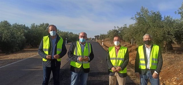 Visita a las obras en la carretera A-6177.