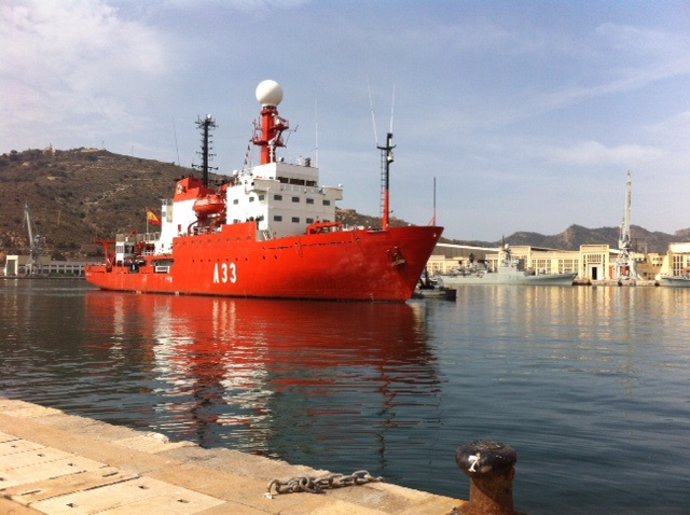 El buque oceanográfico BIO Hespérides, en el puerto de Cartagena