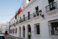 El alcalde de Trebujena (Cádiz) pide a los vecinos que se "autoconfinen" 15 días ante el avance de contagios de Covid