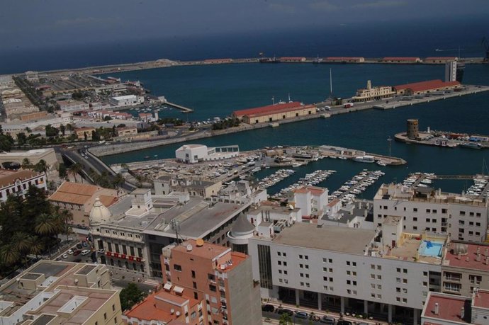 Vista aérea del Puerto de Ceuta