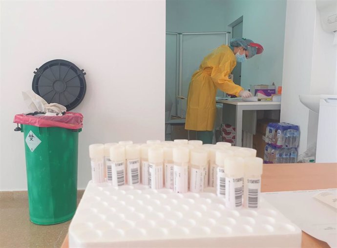 Sala para pruebas PCR en el Hospital Clínico San Cecilio de Granada
