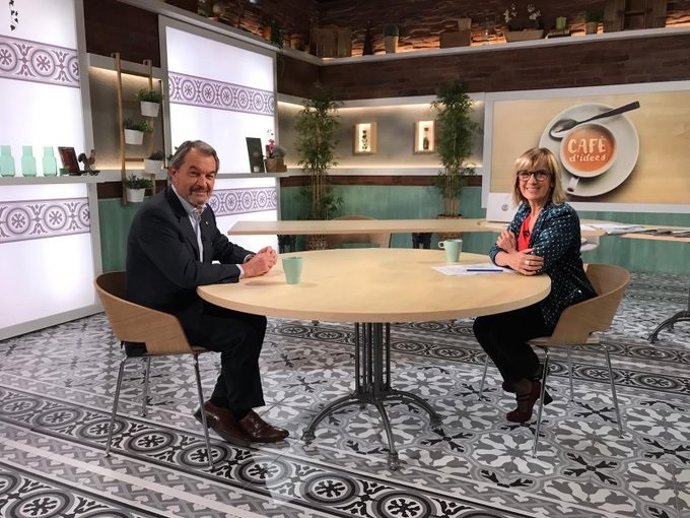 L'expresident de la Generalitat Artur Mas i la periodista Gemma Nierga