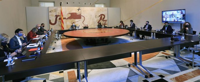 Reunió del Govern amb experts de Salut i Protecció Civil sobre la situació del coronavirus.